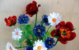 Flowers made from plastic balls: do it yourself with your own hands